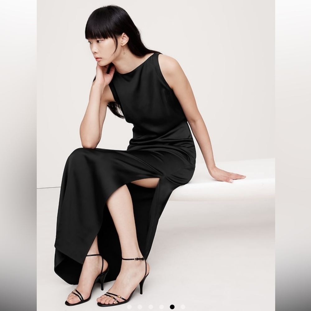 Banana Republic Satin Maxi Dress- 8p